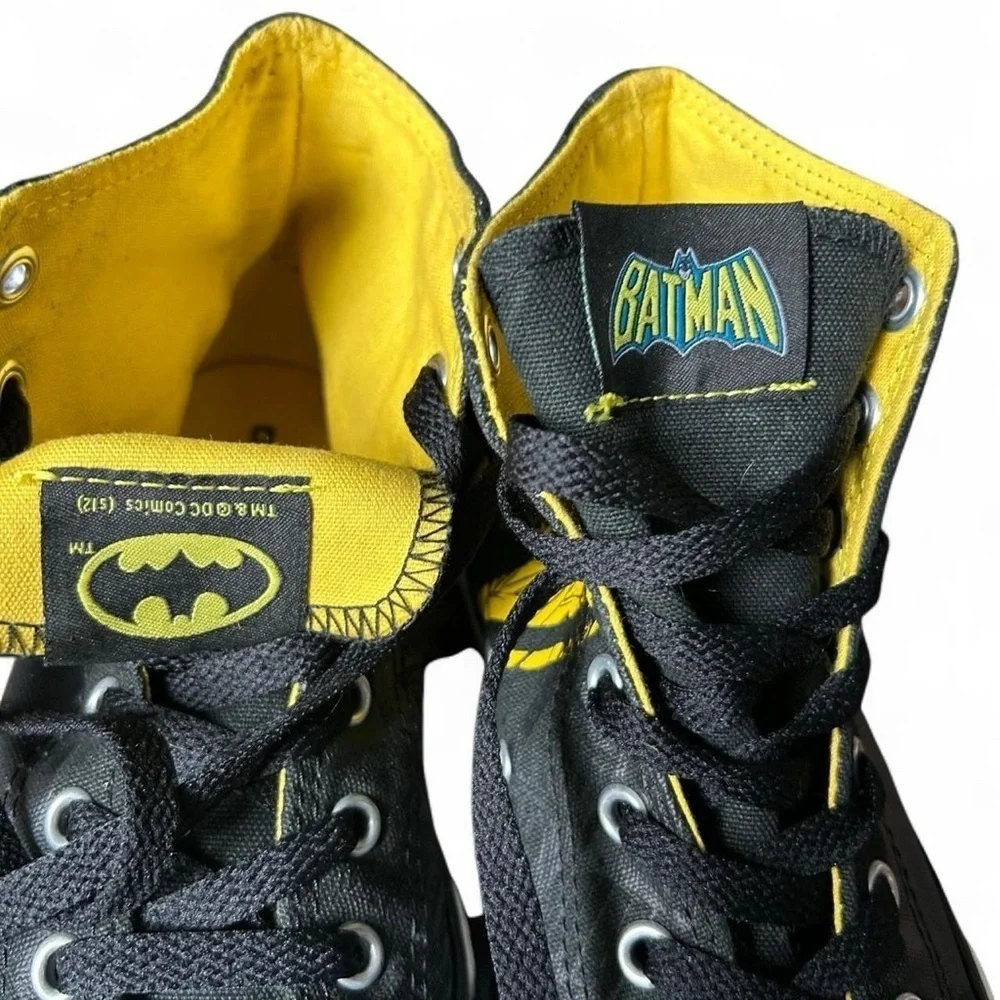 RARE! DC Batman 75th Anniversary Converse Chucks All Stars Youth Sz 3 –Like New